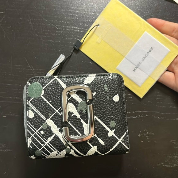 NWT Marc Jacobs The Snapshot Splatter Paint Wallet - Picture 4 of 5